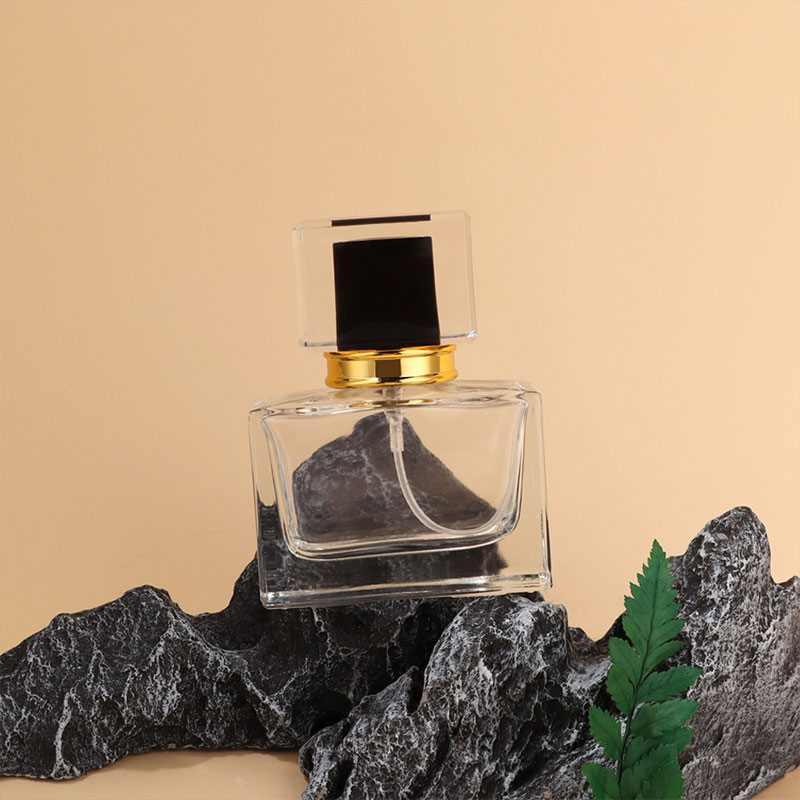 Luxury-Premium-Glass-Perfume-Bottle1
