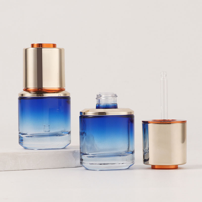 Gradient-Blue-Glass-Dropper-Serum-Bottle3